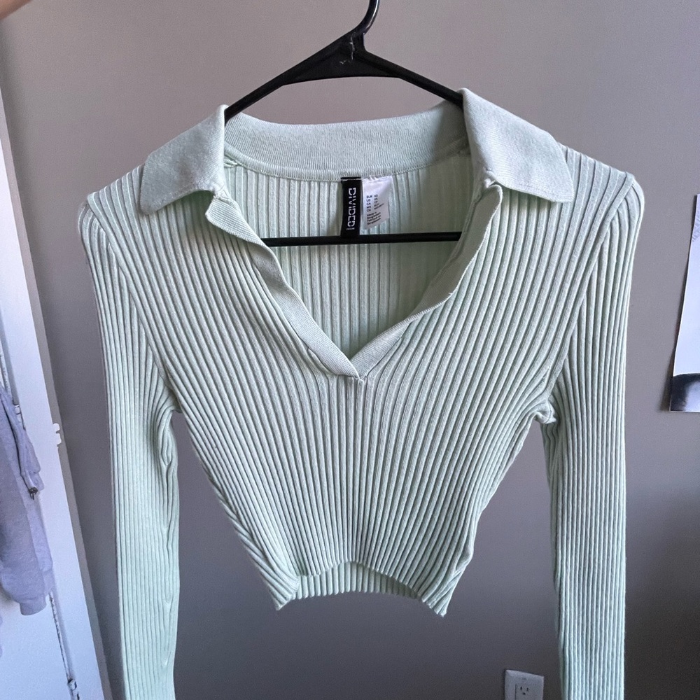 H&M White and Green Ribbed Long Sleeve Blouse